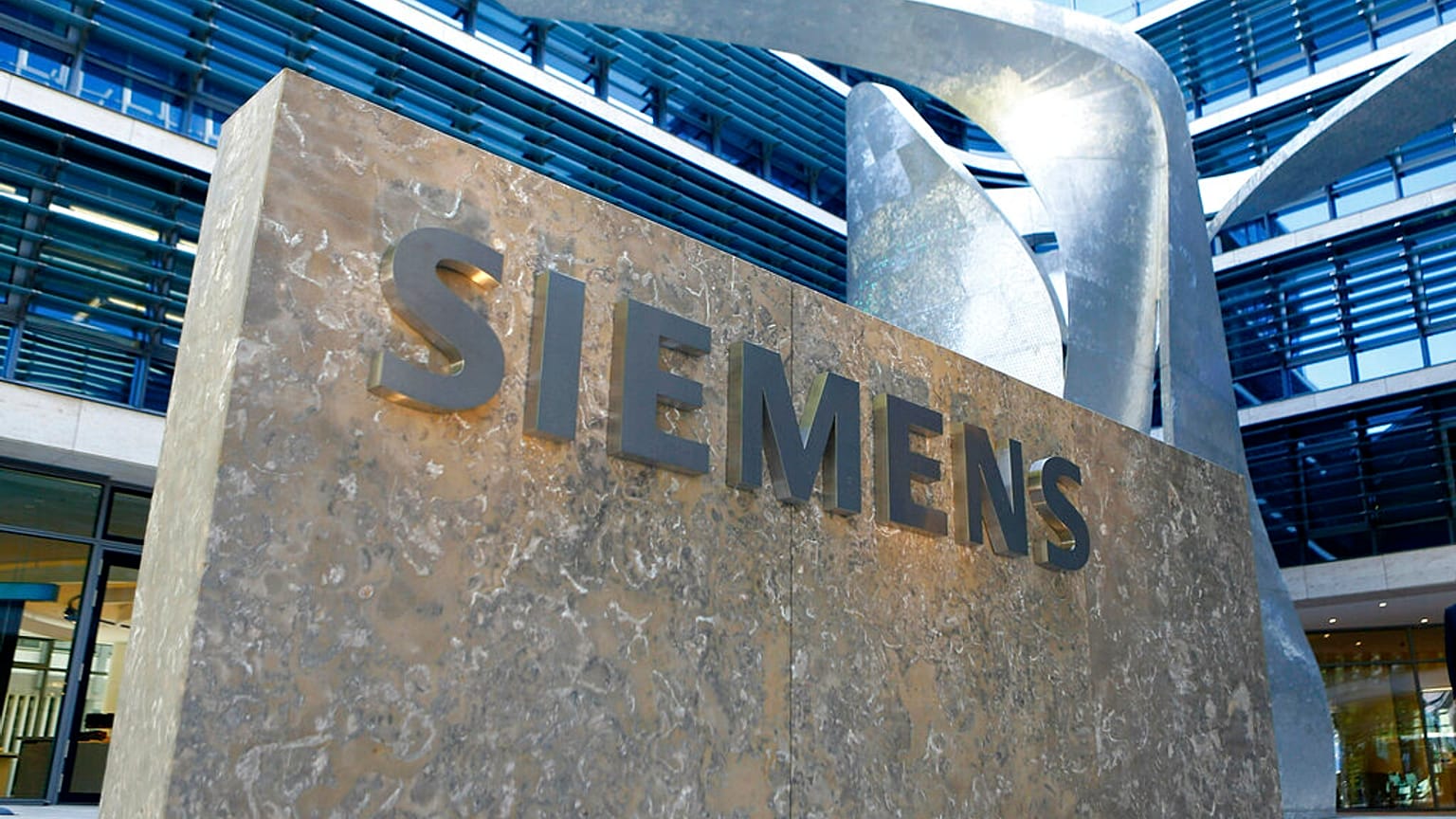 Trotz Protest: Siemens bleibt bei Kohlebergwerksbau in Australien