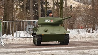 A moszkvaiak játéktankokkal furikázhatnak
