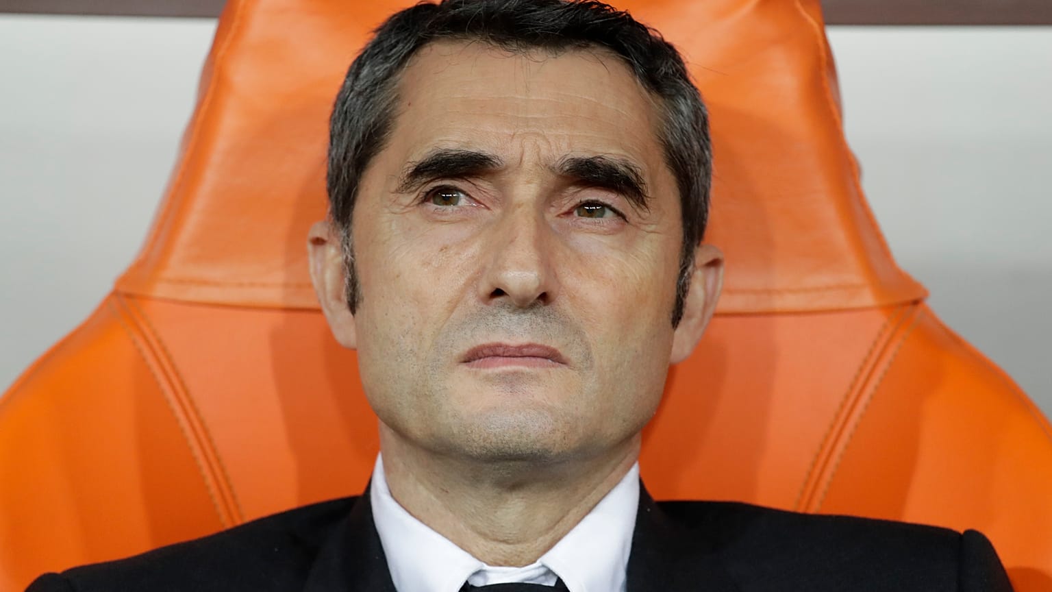 El técnico del Barcelona Valverde, despedido tras la eliminación en la Supercopa de España