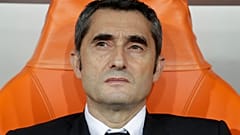 El técnico del Barcelona Valverde, despedido tras la eliminación en la Supercopa de España