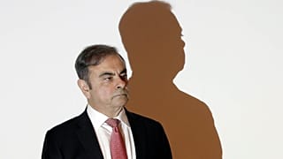 En pleine crise en France, Ghosn réclame à Renault 800 000 € de retraite par an
