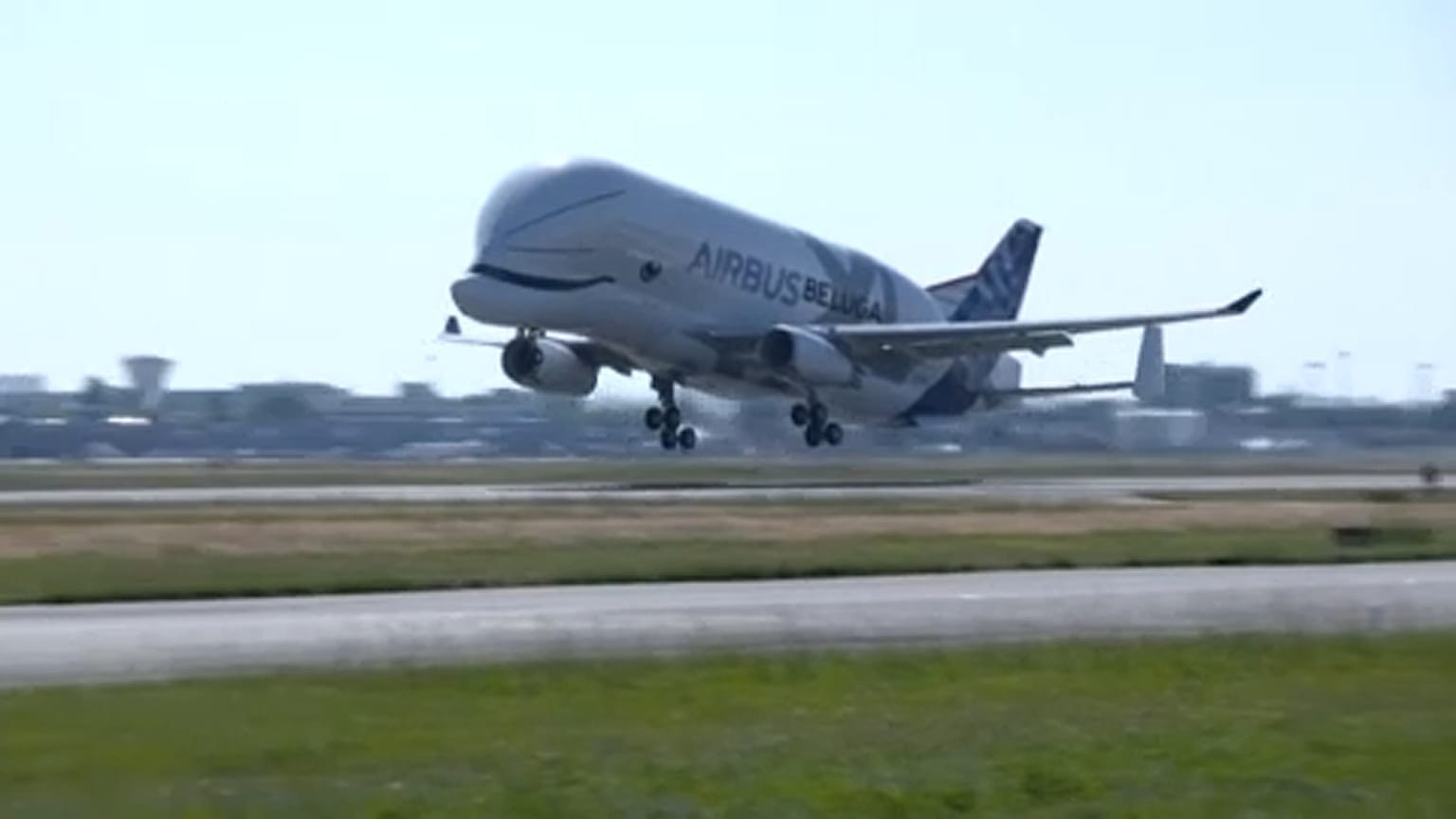 Munkába állt az Airbus Beluga XL