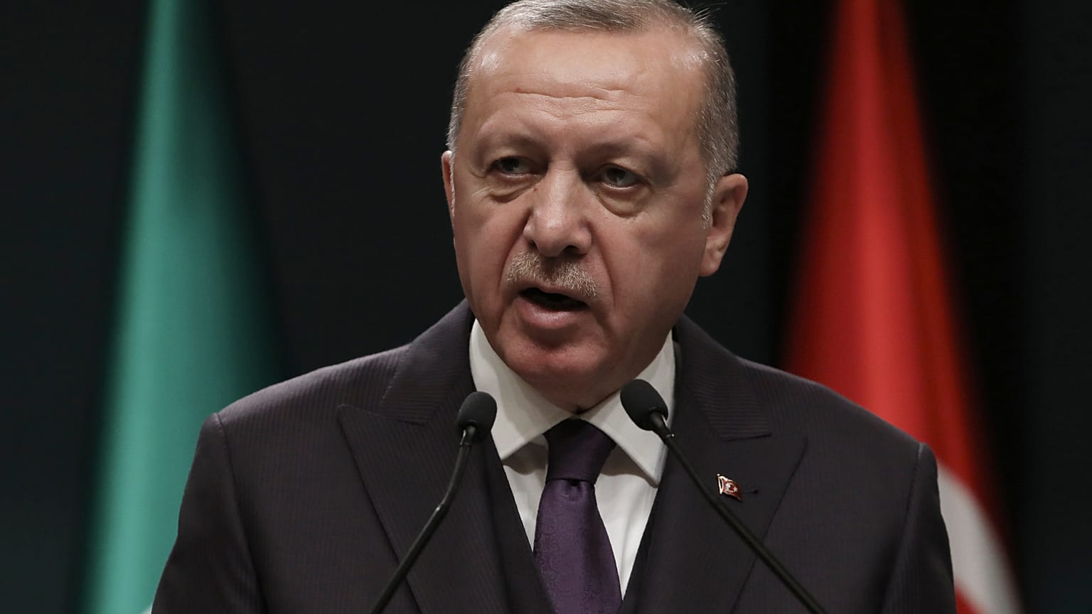 أردوغان يهدّد خليفة حفتر.. إذا هاجمْت طرابلس فسنلقّنك الدرس الذي تستحقه