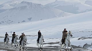 Le due Coree unite per combattere contro una catastrofe, ma è solo un film
