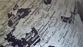 المرصد: ثلاثة قتلى في غارات إسرائيلية على مطار عسكري في سوريا