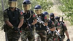 Mafya üyelerine operasyon düzenleyen İtalyan güvenlik güçleri (arşiv) 