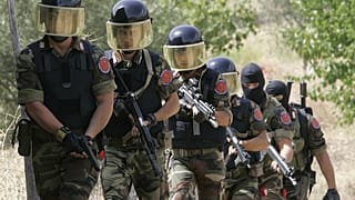 Mafya üyelerine operasyon düzenleyen İtalyan güvenlik güçleri (arşiv)
