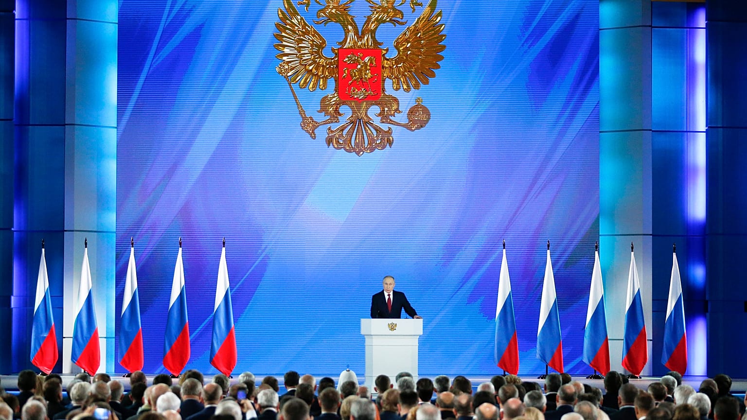 Грядущие изменения конституции: мнение политологов  
