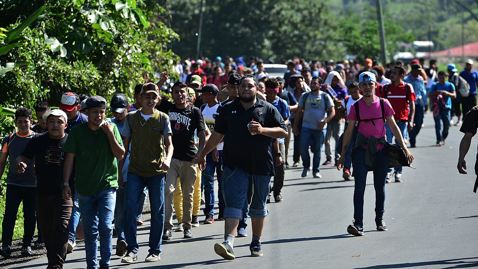 ABD'ye gitmek üzere yola çıkan 1000 göçmen Guatemala sınırına ulaştı 