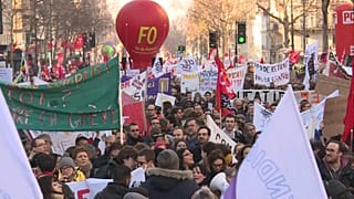 Επιμένουν οι απεργοί στη Γαλλία