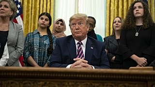 Trump'tan laiklik açıklaması: Tanrı'nın kamusal alanın dışına itilmesine izin vermeyeceğiz