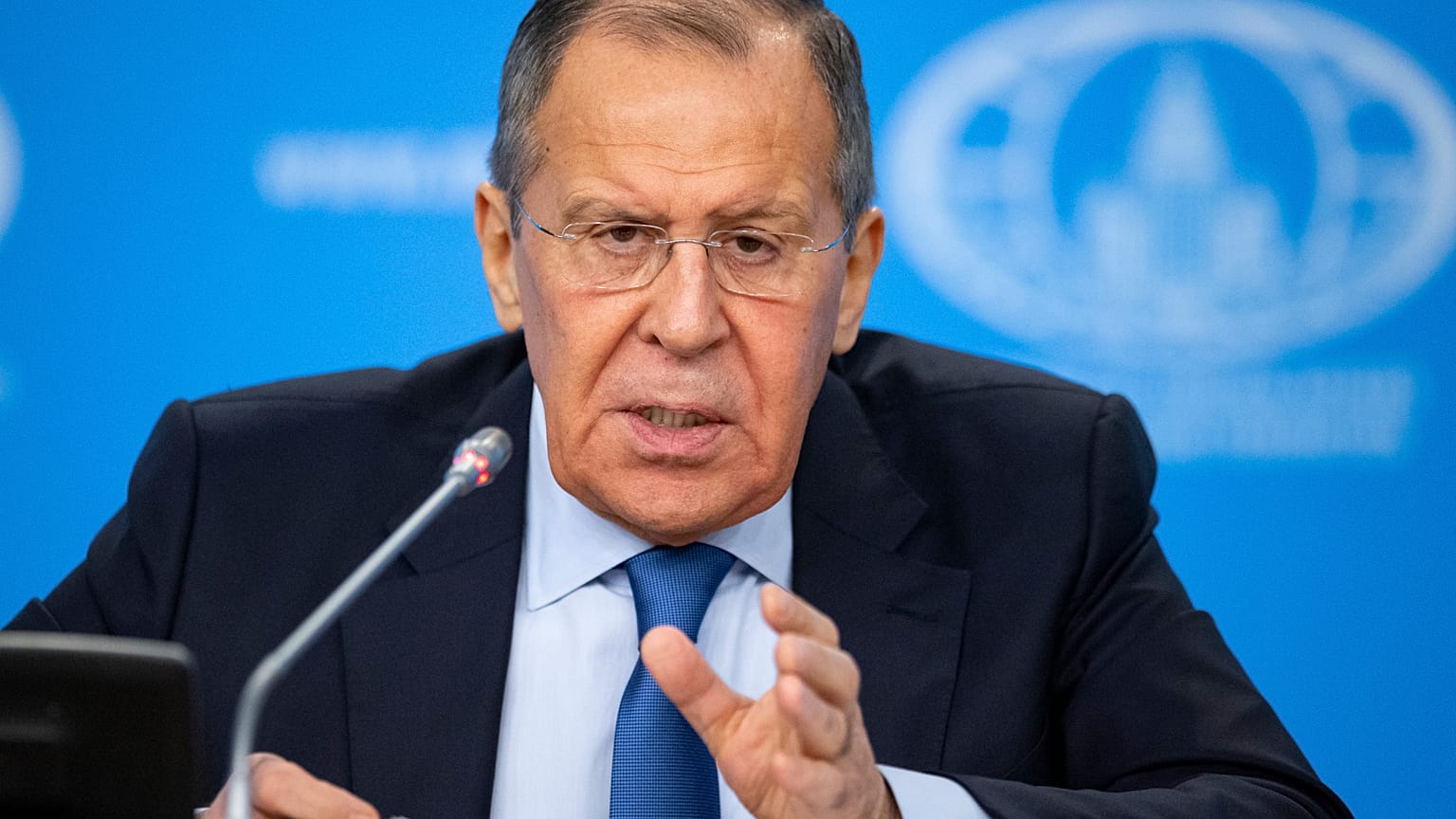 Сергей Лавров призвал к деэскалации в отношениях США и Ирана