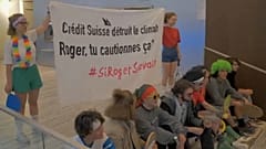 Felmentették a Credit Suisse-nél teniszező klímaaktivistákat