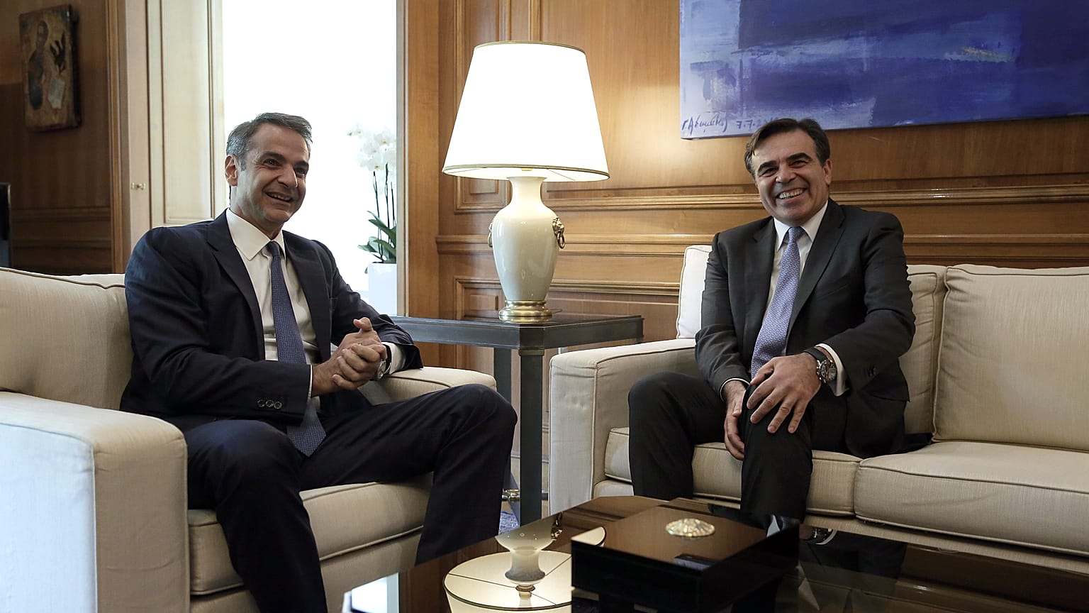 Ο Κυριάκος Μητσοτάκης και ο Μαργαρίτης Σχοινάς στο Μέγαρο Μαξίμου