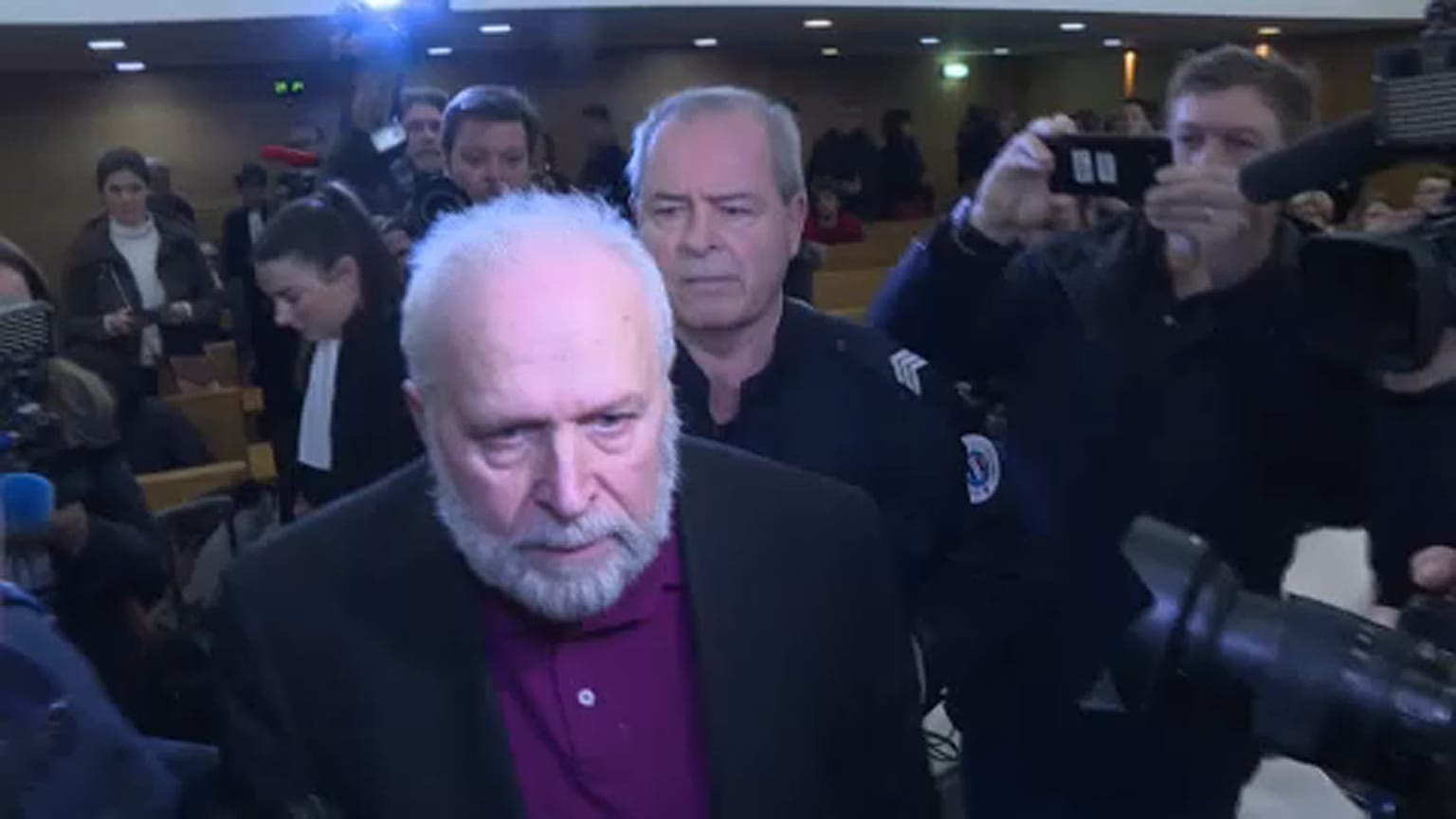 Maximális büntetést vár a pedofíliával vádolt katolikus pap egyik áldozata