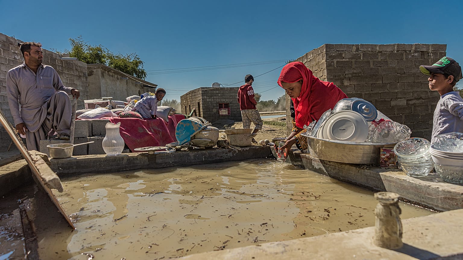 İran'ın güneydoğusundaki Sistan-Beluçistan eyaletinde 9 Ocak'tan bu yana devam eden sel felaketinde üç kişi hayatını kaybetti