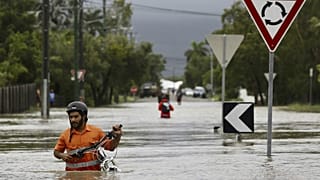استرالیا در آب و آتش 