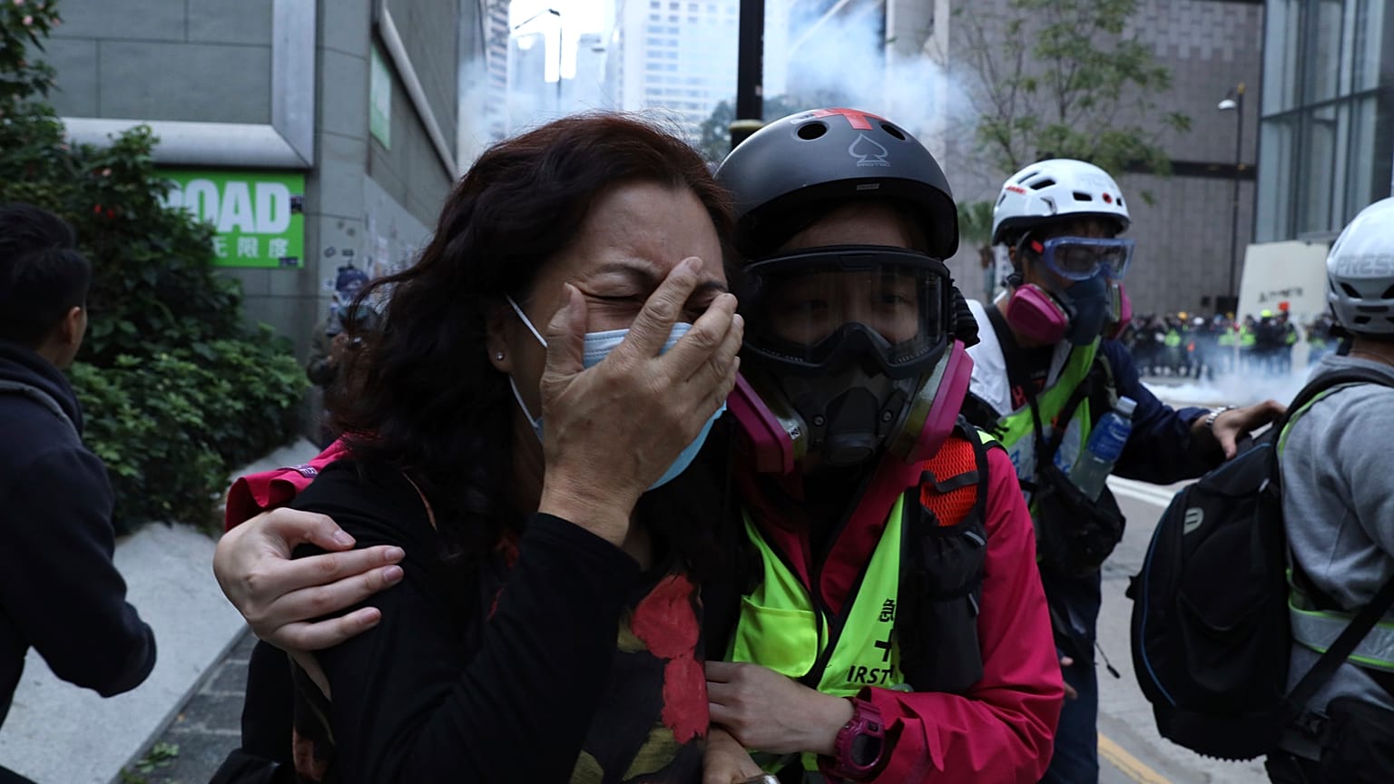 La policía dispersa una manifestacion en Honk Kong
