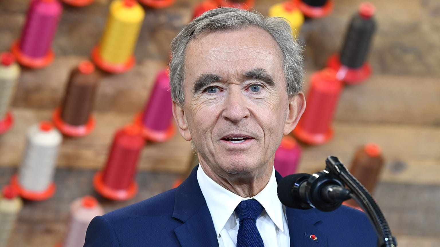  Bernard Arnault, le patron de LVMH, lors de l’inauguration d'une usine Louis Vuitton à Alvarado (Texas), aux Etats-Unis, le 17 octobre 2019. 