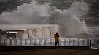Tres muertos en España por la borrasca Gloria, que tiene a seis provincias en alerta