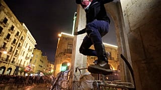  بیروت؛ درگیری شدید میان پلیس و معترضان در نزدیکی پارلمان لبنان
