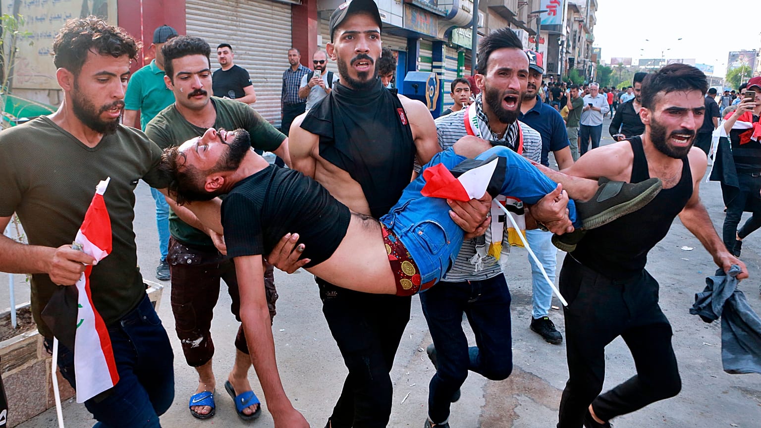 Irak'ta hükümet karşıtı gösterilerde 3 kişi hayatını kaybetti
