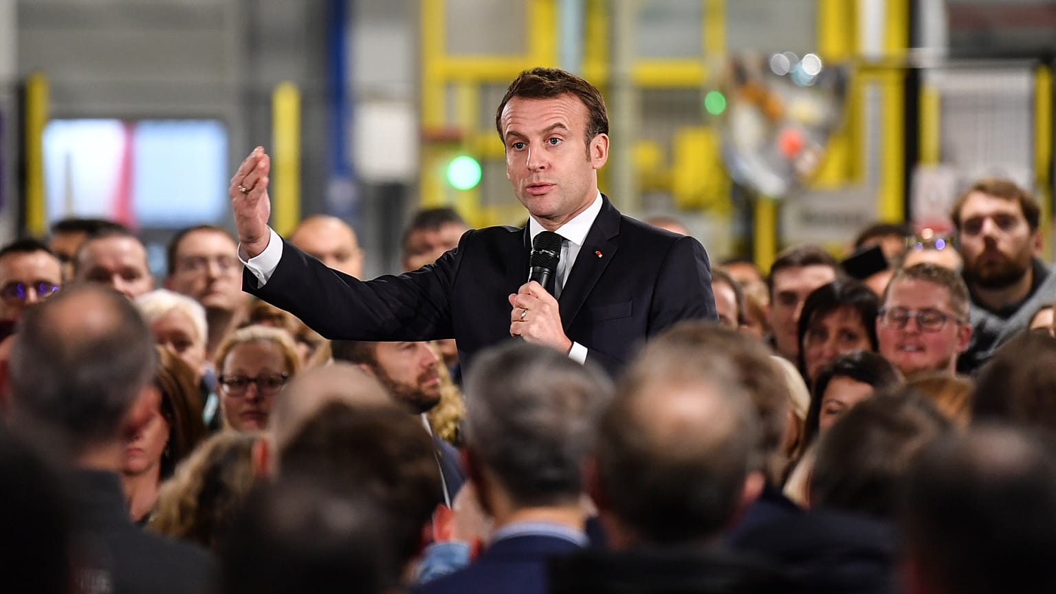 Fransa Cumhurbaşkanı Emmanuel Macron, iş insanlarıyla bir araya geldi
