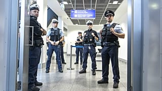 Almanya'da polis açığına önlem amacıyla istenilen dil seviyesi düşürüldü