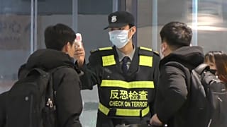 Precaución en los aeropuertos europeos por la propagación del coronavirus en Asia que deja 6 muertos