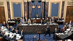 Bataille réglementaire lors de l'ouverture du procès en destitution de Donald Trump