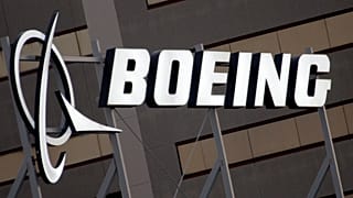 Βοeing: Καθηλωμένα μέχρι το καλοκαίρι τα 737ΜΑΧ - Tην Πέμπτη η παρθενική πτήση του 777Χ