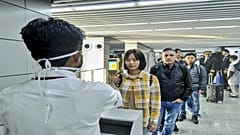 Havalimanında koronavirüs kontrolü