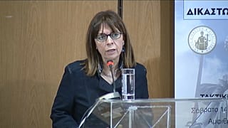 Екатерина Сакелларопулу возглавила Греческую Республику