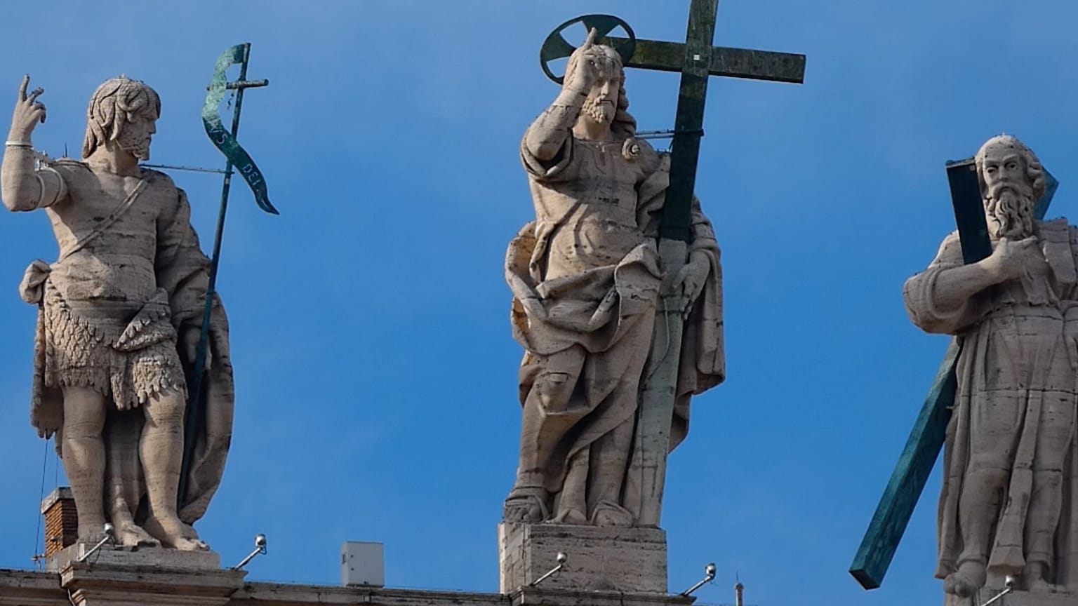 Sacerdotes en rehabilitación: cómo el Vaticano trata de 'rehabilitar' a los pederastas