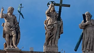 Sacerdotes en rehabilitación: cómo el Vaticano trata de 'rehabilitar' a los pederastas