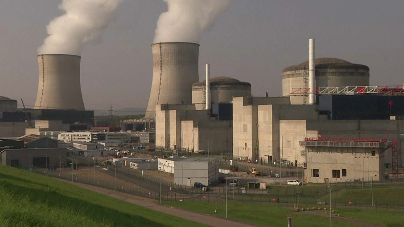 Frankreich: Bis 2035 sollen sieben Atomreaktoren vom Netz gehen