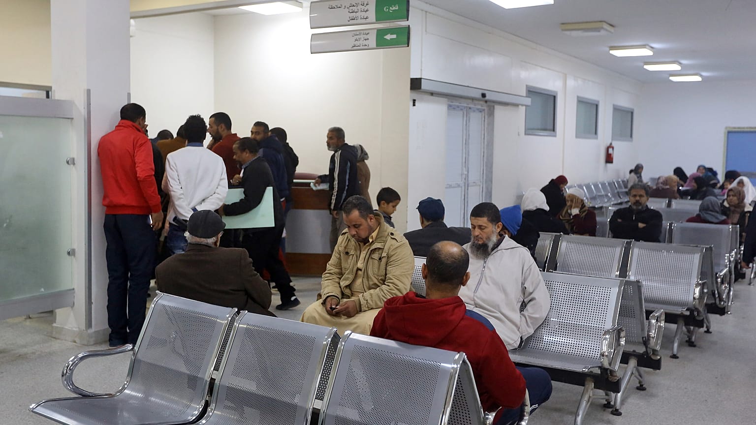 شاهد: أزمة في مستشفيات طرابلس بسبب الحرب 