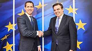 O αντιπρόεδρος της Επιτροπής, Μαργαρίτης Σχοινάς με τον πρόεδρο της Εθνοσυνέλευσης της Βενεζουέλας