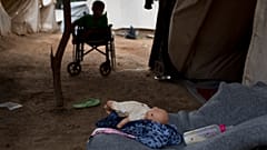Χίος: Οι άθλιες συνθήκες διαβίωσης προσφύγων-μεταναστών στη ΒΙΑΛ