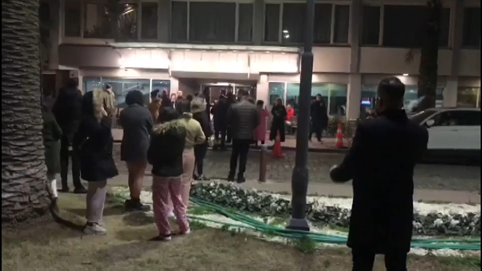 Manisa'da meydana gelen deprem İzmir'de de hissedildi