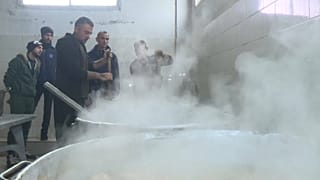 "الشيف روبيو" داخل مطبخ سجن في قطاع غزة