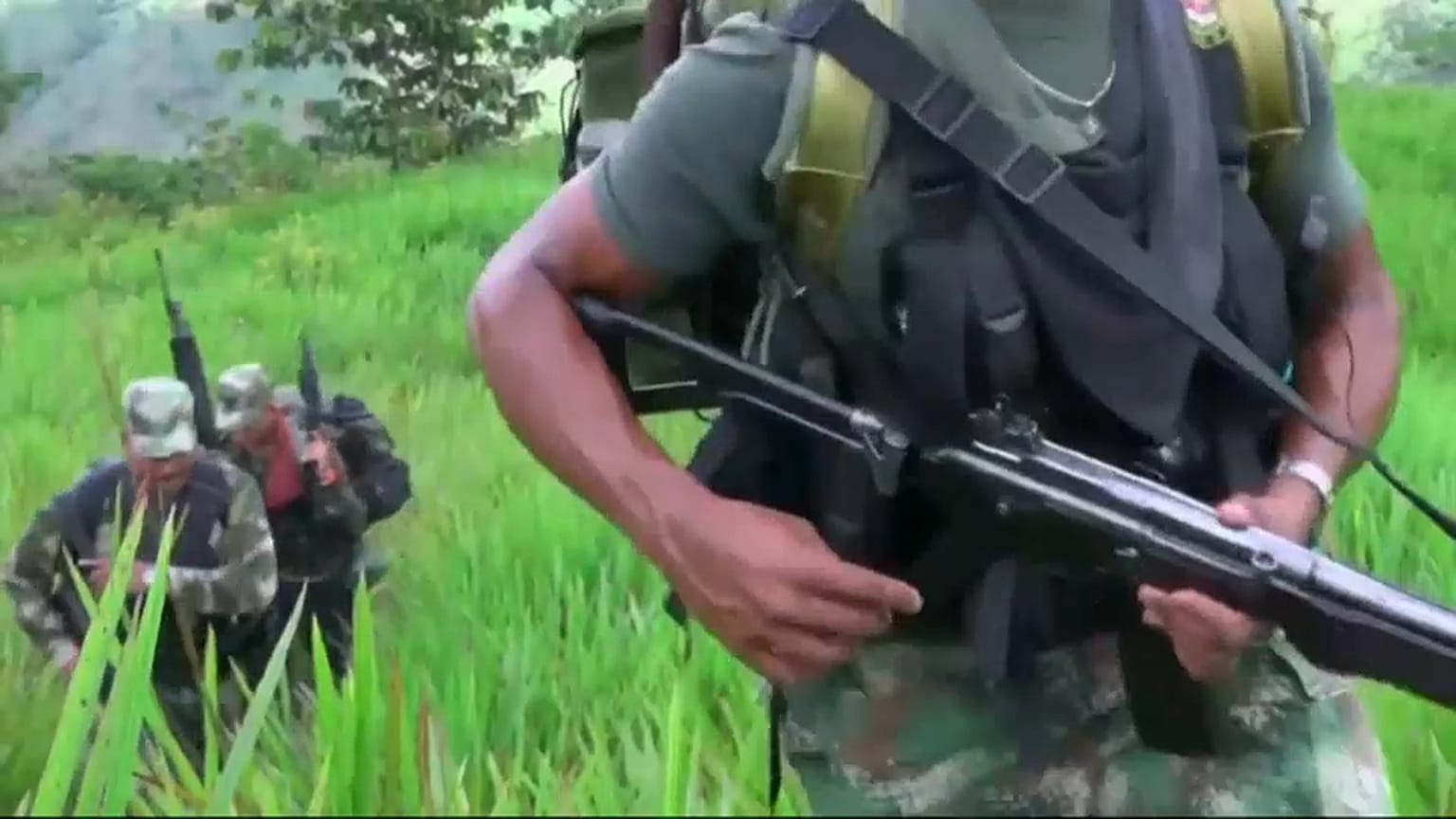 Tierra sin ley entre Colombia y Venezuela: guerrilleros y criminales someten a la población