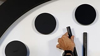 Το "ρολόι της Αποκάλυψης" προχώρησε 20 δευτερόλεπτα