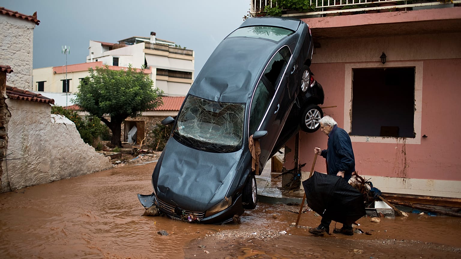 Ξεκίνησε η δίκη για την πολύνεκρη τραγωδία στην Μάνδρα