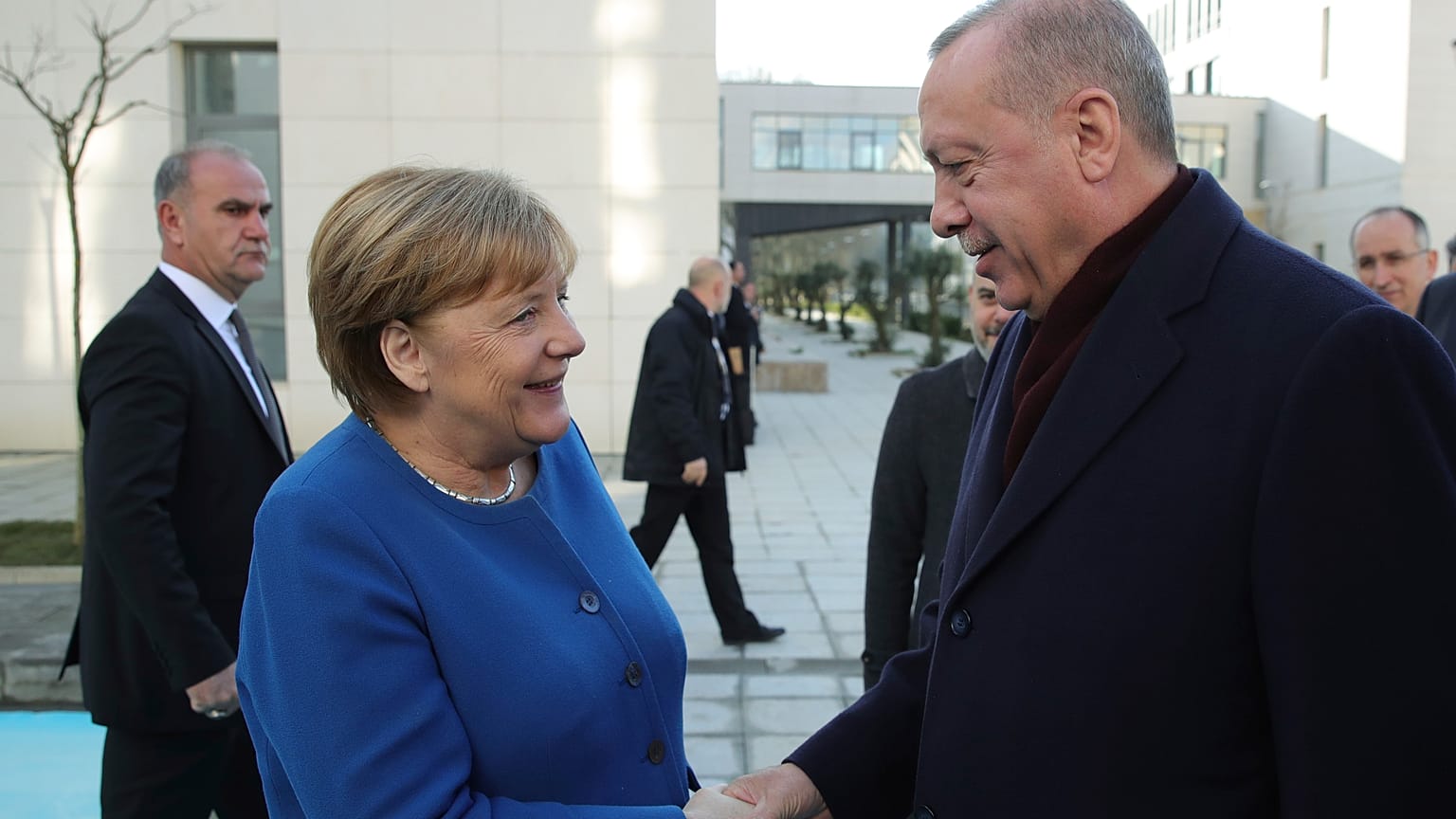 الطيب رجب أردوغان خلال إستقباله للمستشارة الألمانية أنجيلا ميركل لتدشين الجامعة التركية الألمانية الجديدة