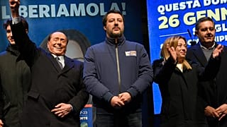 Győzelemre készülnek a populisták Olaszországban