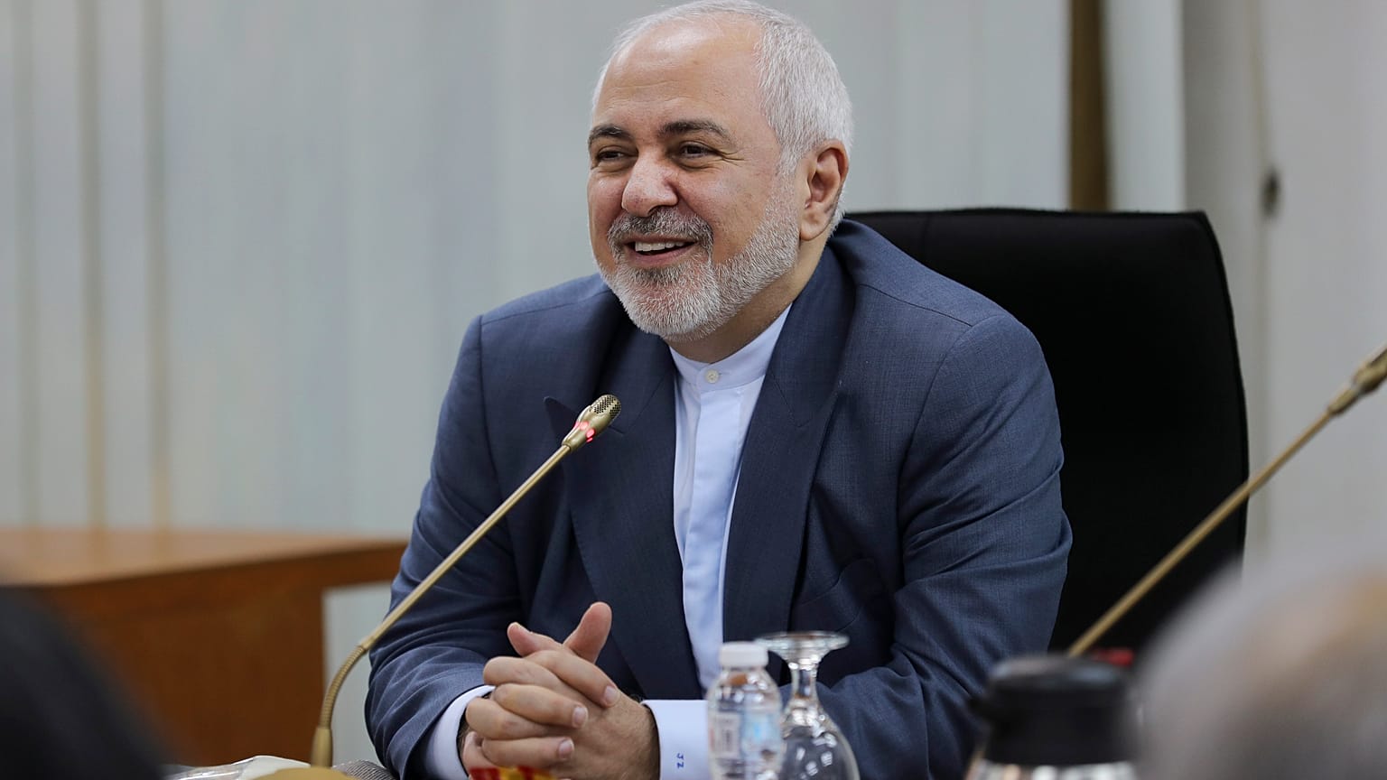 ظریف: اگر آمریکا تحریم‌ها را لغو کند، مذاکره غیرمحتمل نیست