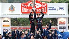 Thierry Neuville e o copiloto Nicolas Gilsoul  festejam triunfo com a equipa da Hyundai