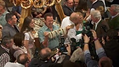 Schwarzenegger auf Weißwurstparty bei Kitzbühel