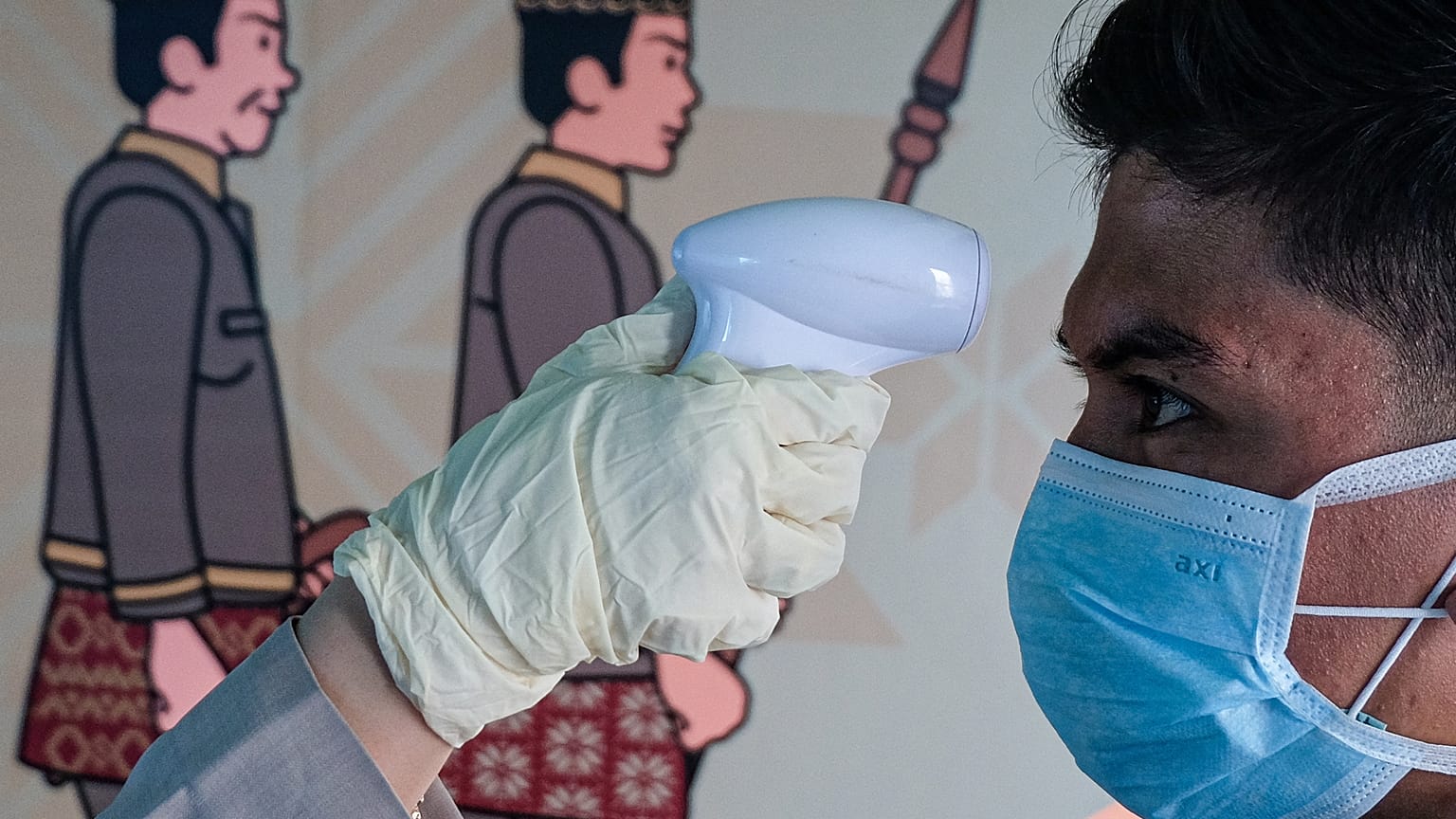Coronavirus: controlli in Europa. Pechino: "La capacità di diffusione si sta rafforzando"